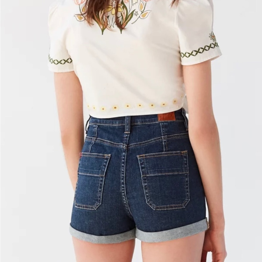Size 25, New w Tags, Urban Outfitters BDG High-Rise Pinup Shorts